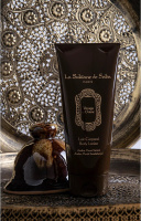 Молочко увлажняющее Амбра Мускус Сантал